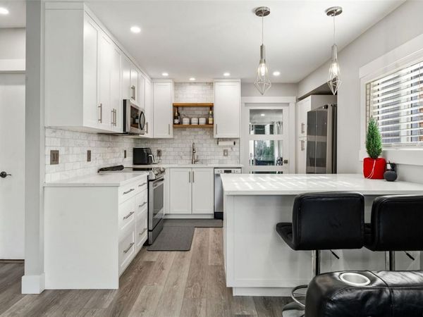 450 Obed Ave , Saanich, BC V9A 1K5