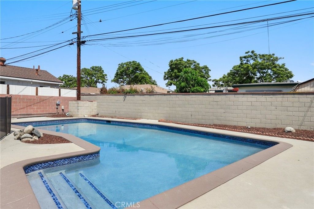 12208 Dunrobin Avenue, Downey, CA 90242 Main Photo