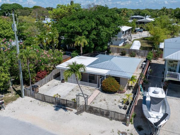 56 SE Marlin Avenue, KEY LARGO, FL 33037