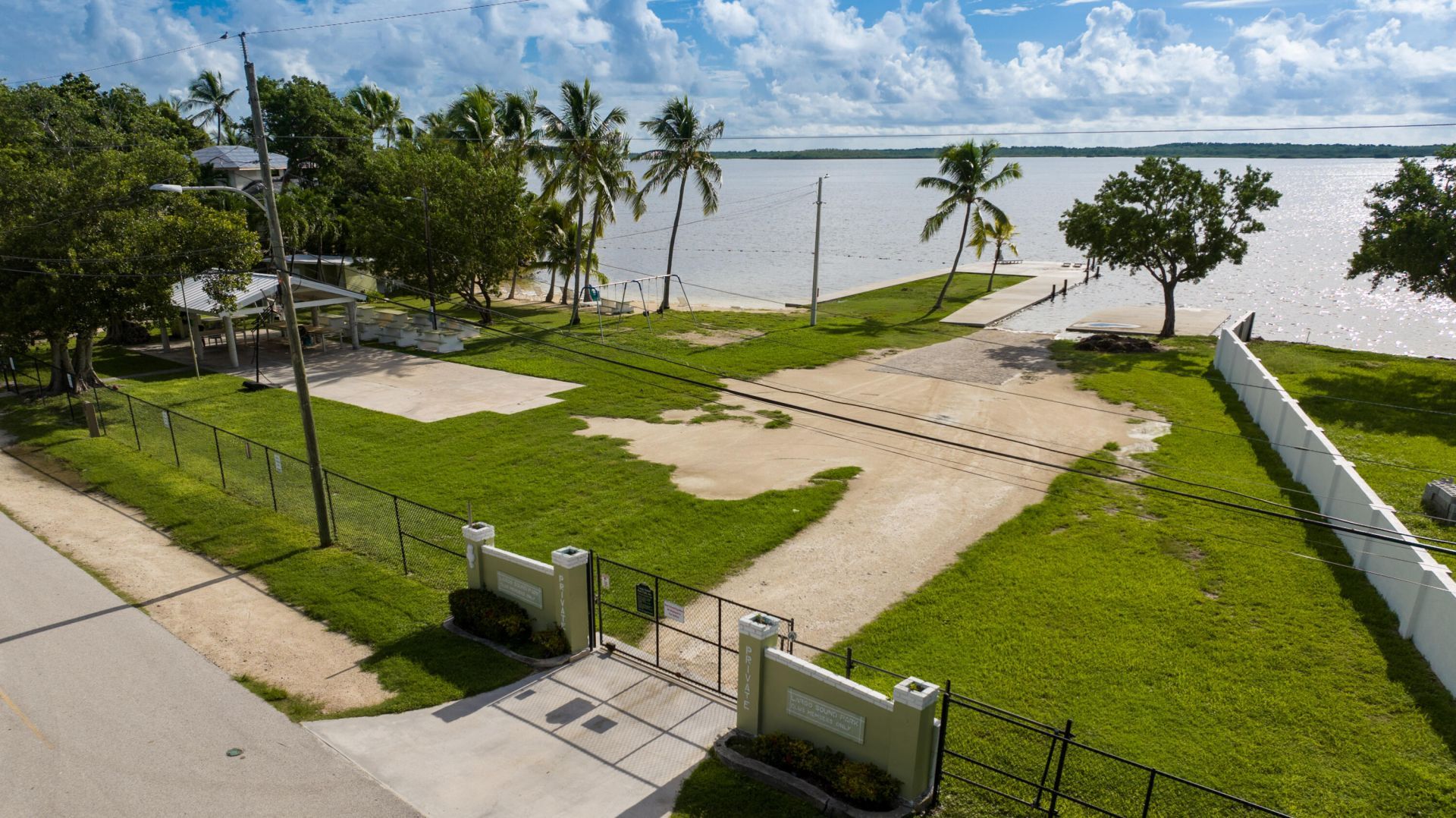 56 SE Marlin Avenue, Key Largo, FL 33037 Photo
