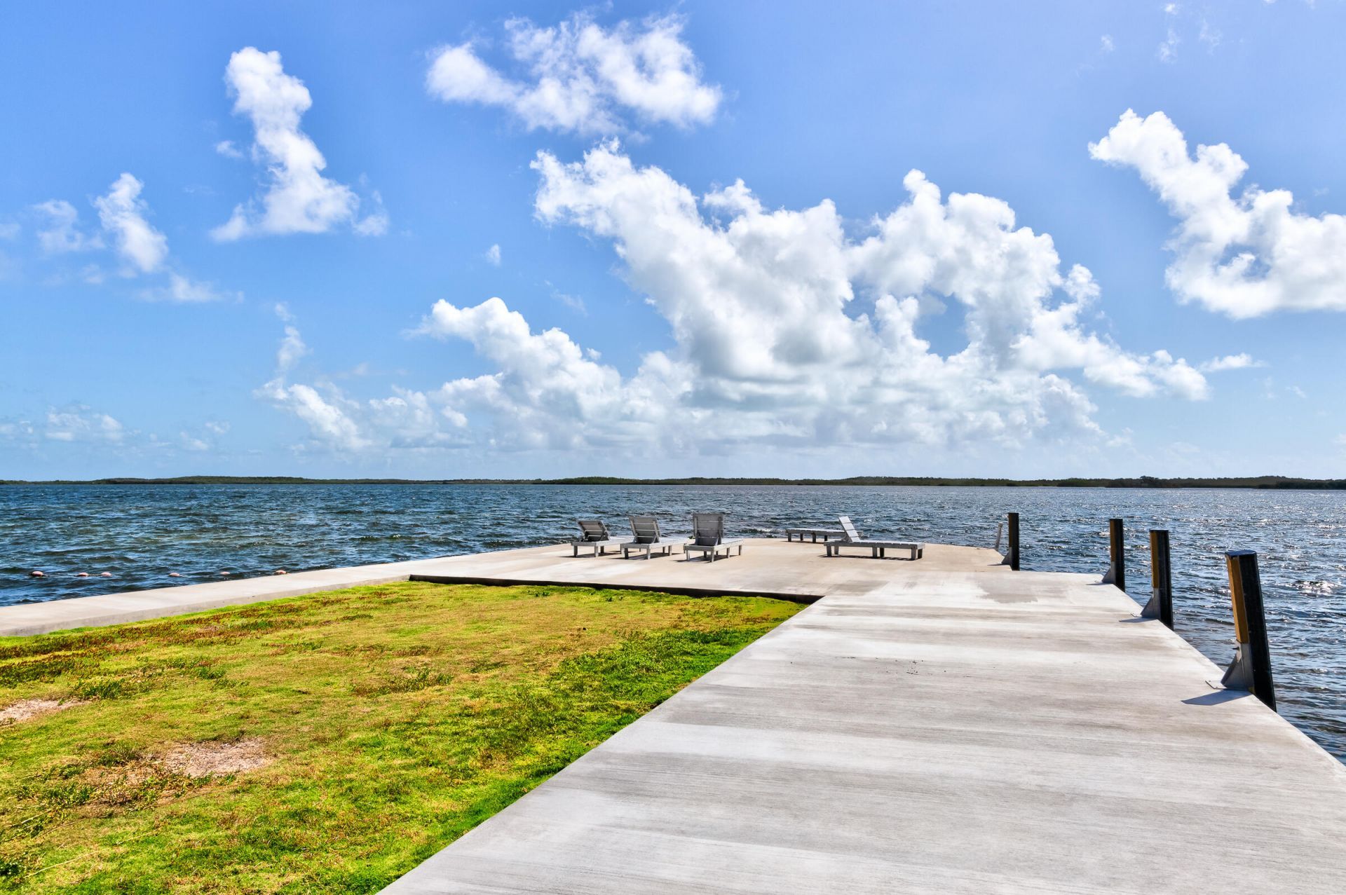 56 SE Marlin Avenue, Key Largo, FL 33037 Photo
