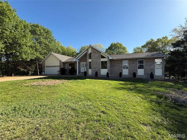 9480 Easy Street , Hillsboro, MO 63050