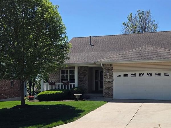 2915 Mac Arthur Drive, Unit 31, St Charles, MO 63301