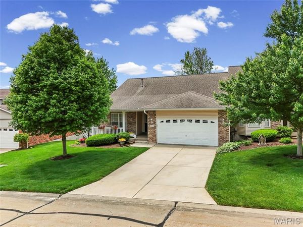 2915 Mac Arthur Drive, Unit 31, St Charles, MO 63301