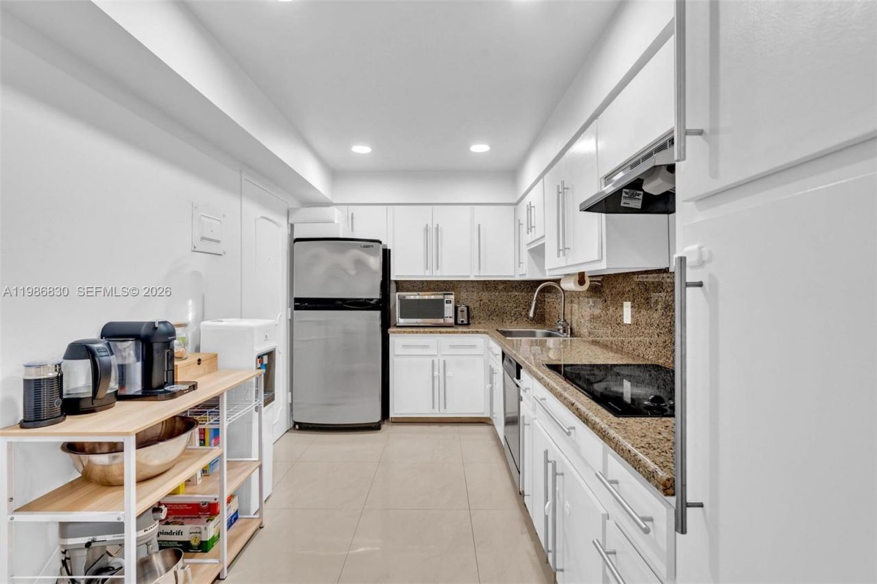 9381 E Bay Harbor Dr, Unit 202s, Bay Harbor Islands, FL 33154 Photo