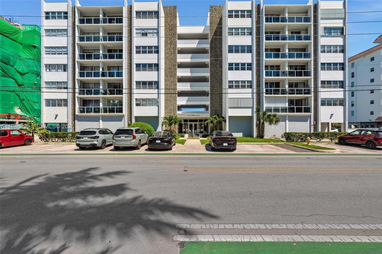 9381 E Bay Harbor Dr, Unit 202s, Bay Harbor Islands, FL 33154 Photo