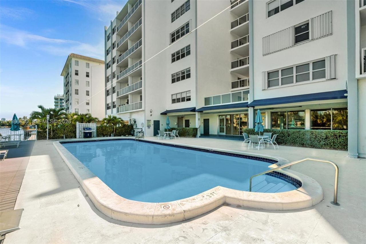 9381 E Bay Harbor Dr, Unit 202s, Bay Harbor Islands, FL 33154 Photo