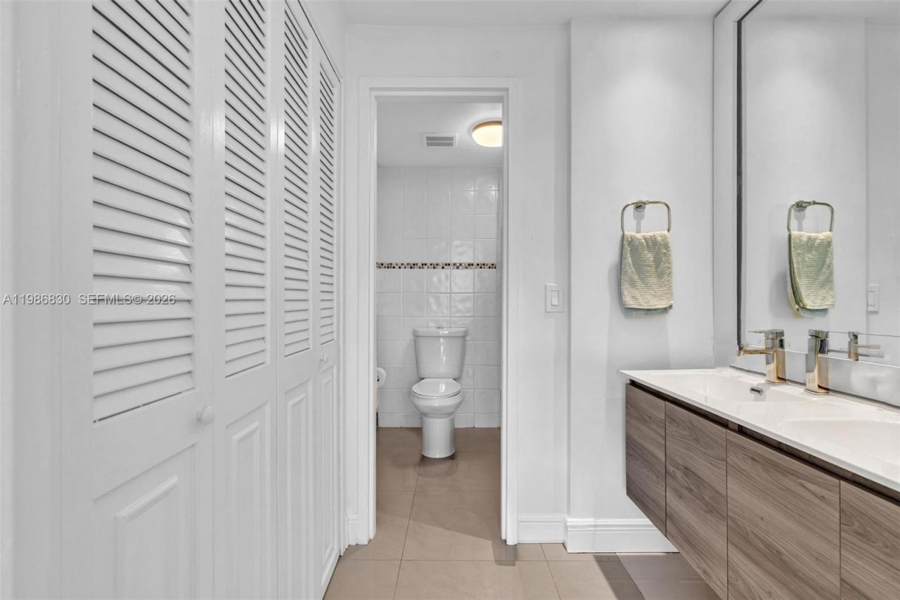 9381 E Bay Harbor Dr, Unit 202s, Bay Harbor Islands, FL 33154 Photo