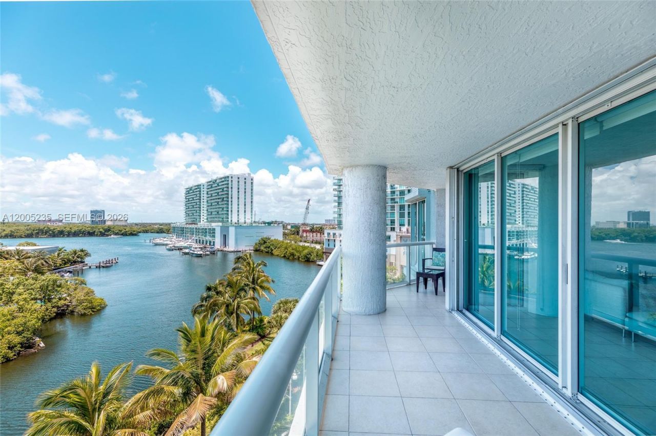 16500 Collins Ave , Unit 655, Sunny Isles Beach, FL 33160 Photo