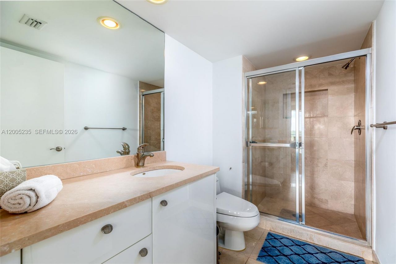 16500 Collins Ave , Unit 655, Sunny Isles Beach, FL 33160 Photo