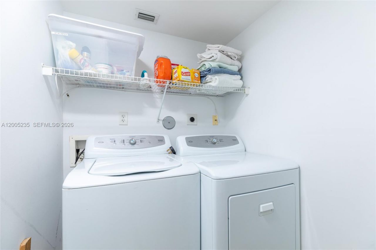 16500 Collins Ave , Unit 655, Sunny Isles Beach, FL 33160 Photo