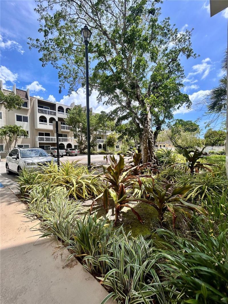7740 Camino Real , Unit G404, Miami, FL 33143 Photo