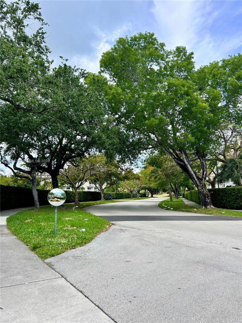 7740 Camino Real , Unit G404, Miami, FL 33143 Photo