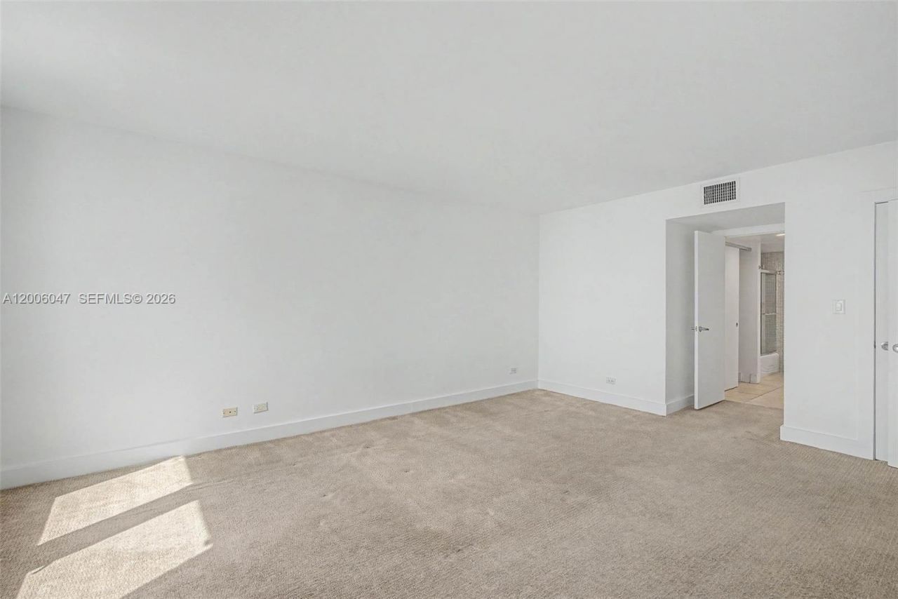 2301 Collins Ave, Unit 840, Miami Beach, FL 33139 Photo