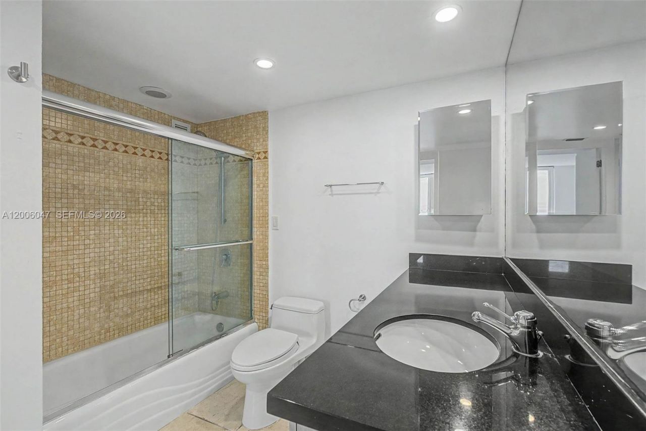 2301 Collins Ave, Unit 840, Miami Beach, FL 33139 Photo
