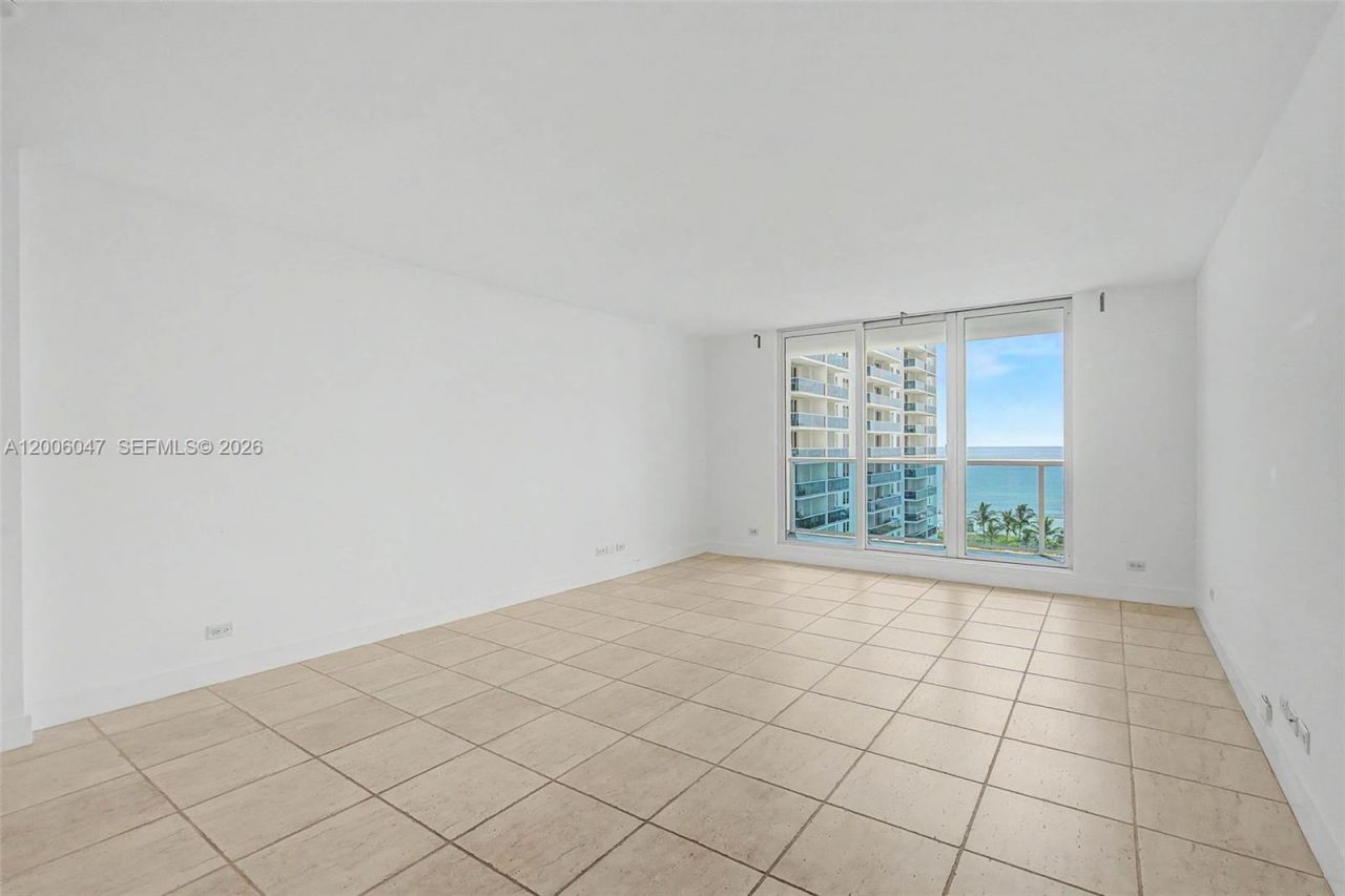 2301 Collins Ave, Unit 840, Miami Beach, FL 33139 Photo