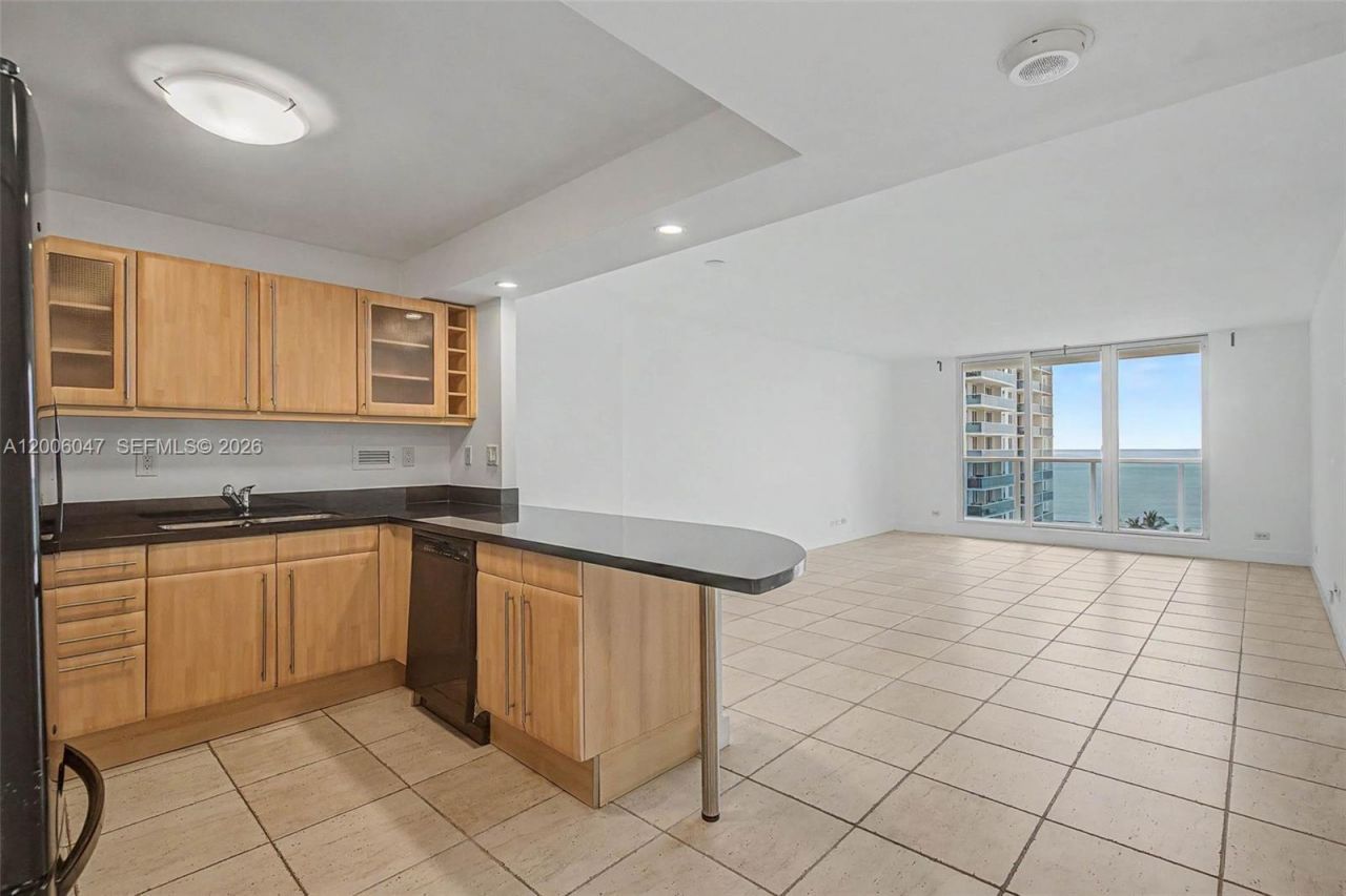 2301 Collins Ave, Unit 840, Miami Beach, FL 33139 Photo