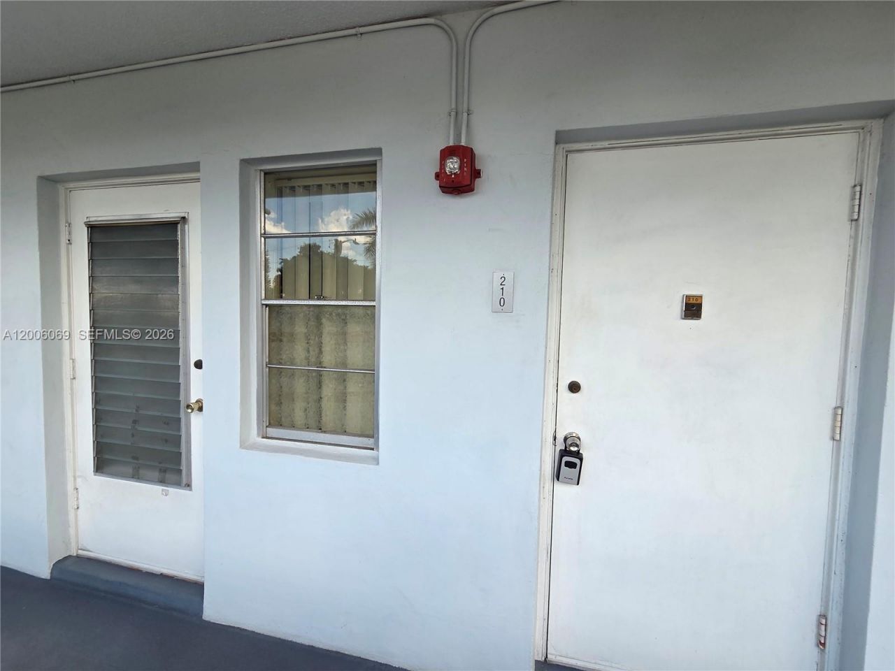 1000 NE 14th Ave, Unit 210, Hallandale Beach, FL 33009 Photo