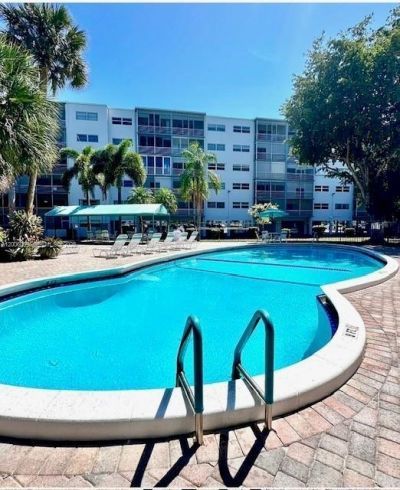 1000 NE 14th Ave, Unit 210, Hallandale Beach, FL 33009 Photo