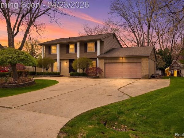 5701 Tequesta Court, West Bloomfield Twp, MI 48323
