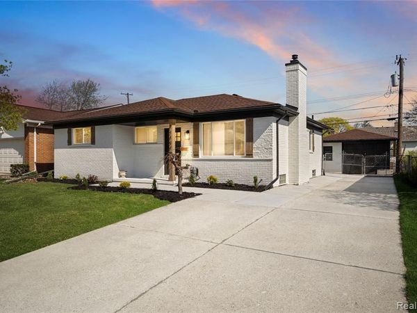 22407 Barton Street, St. Clair Shores, MI 48081