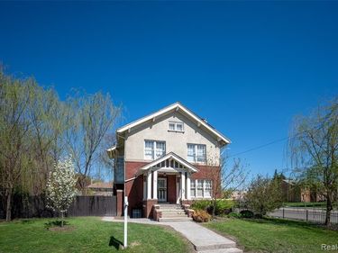 22 Edison Street, Detroit, MI 48202
