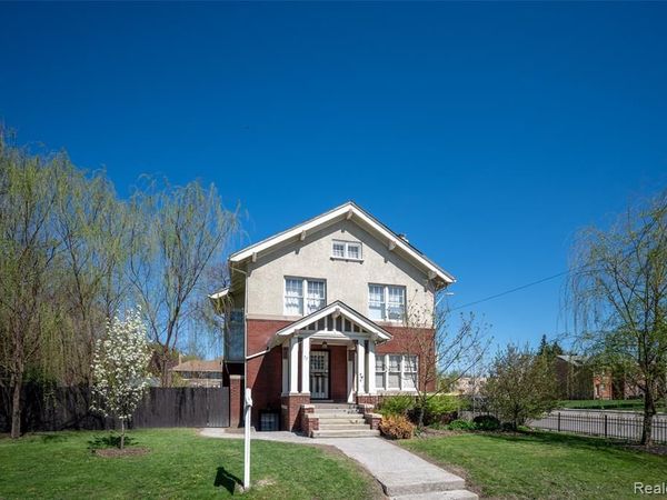 22 Edison Street , Detroit, MI 48202