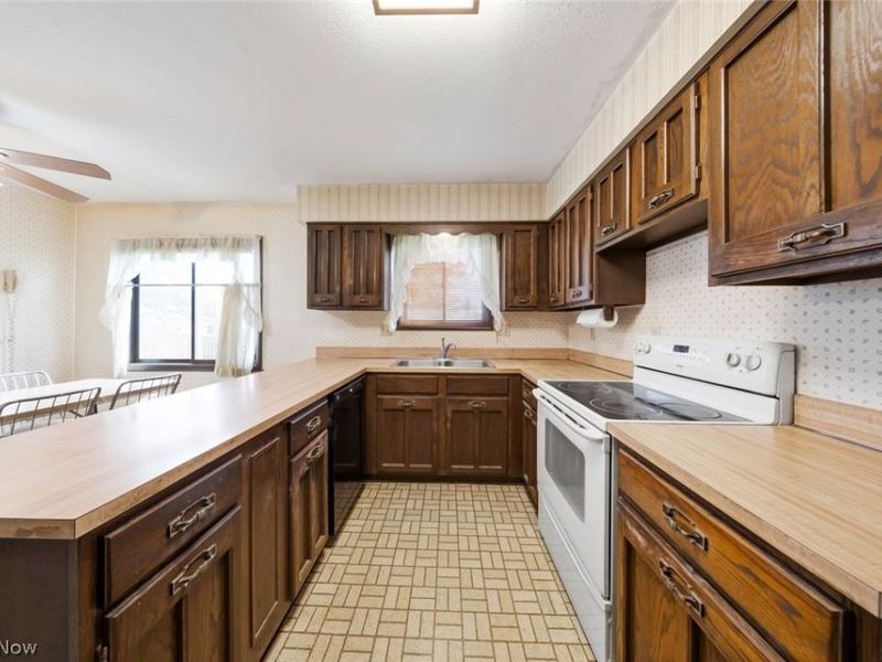 17773 Blazing Star Drive, Strongsville, OH 44136 Photo 14