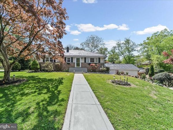 225 CHESTNUT STREET, NEWTOWN SQUARE, PA 19073