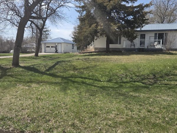 704 13th Avenue, Britton, SD 57430