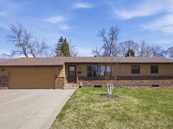 526 Birch Lane S, Moorhead, MN 56560