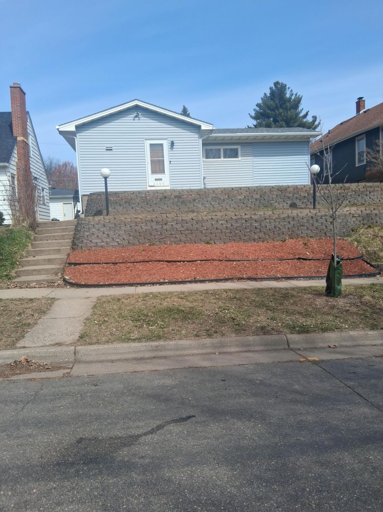 1155 W James Ave W, Saint Paul, MN 55107