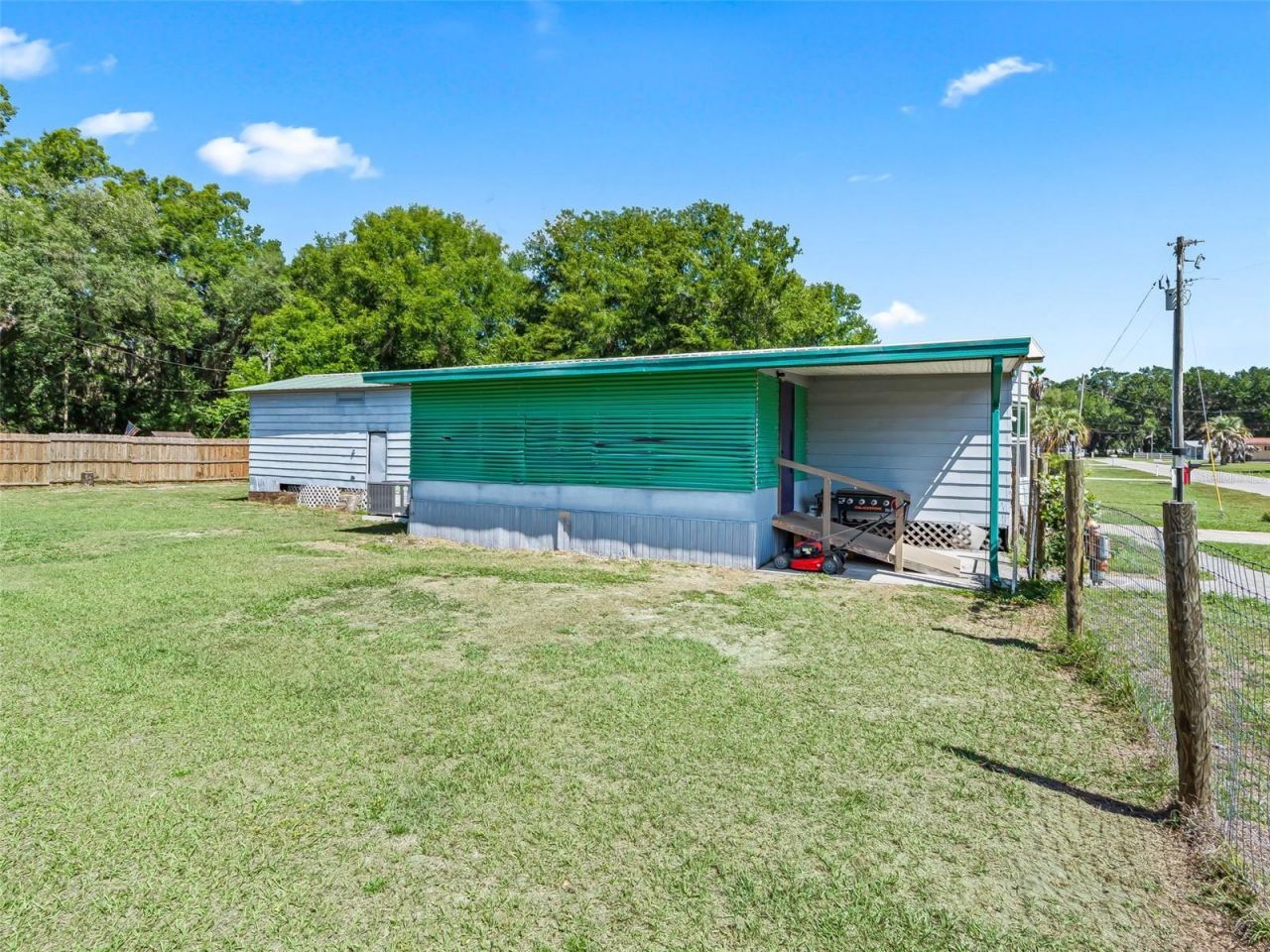10114 SE 24th St, Webster, FL 33597 Photo