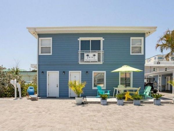 602 POINSETTIA AVENUE , CLEARWATER BEACH, FL 33767