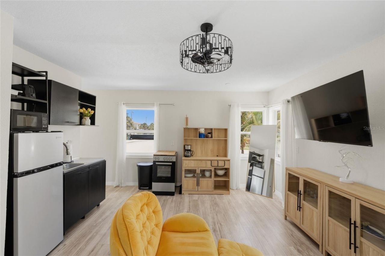 602 Poinsettia Avenue , Clearwater Beach, FL 33767 Photo