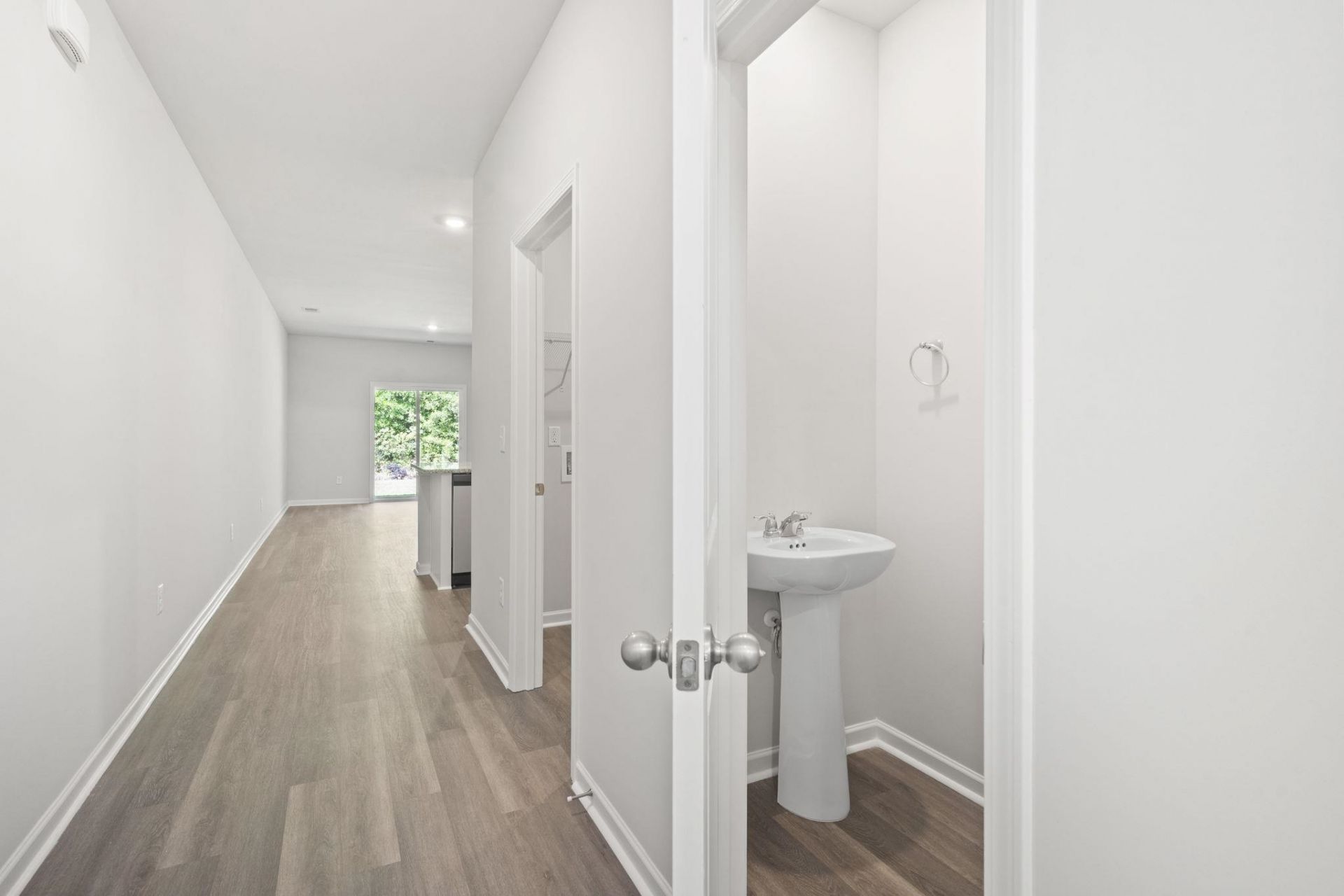 350 Sandridgebury Dr.  Photo 14