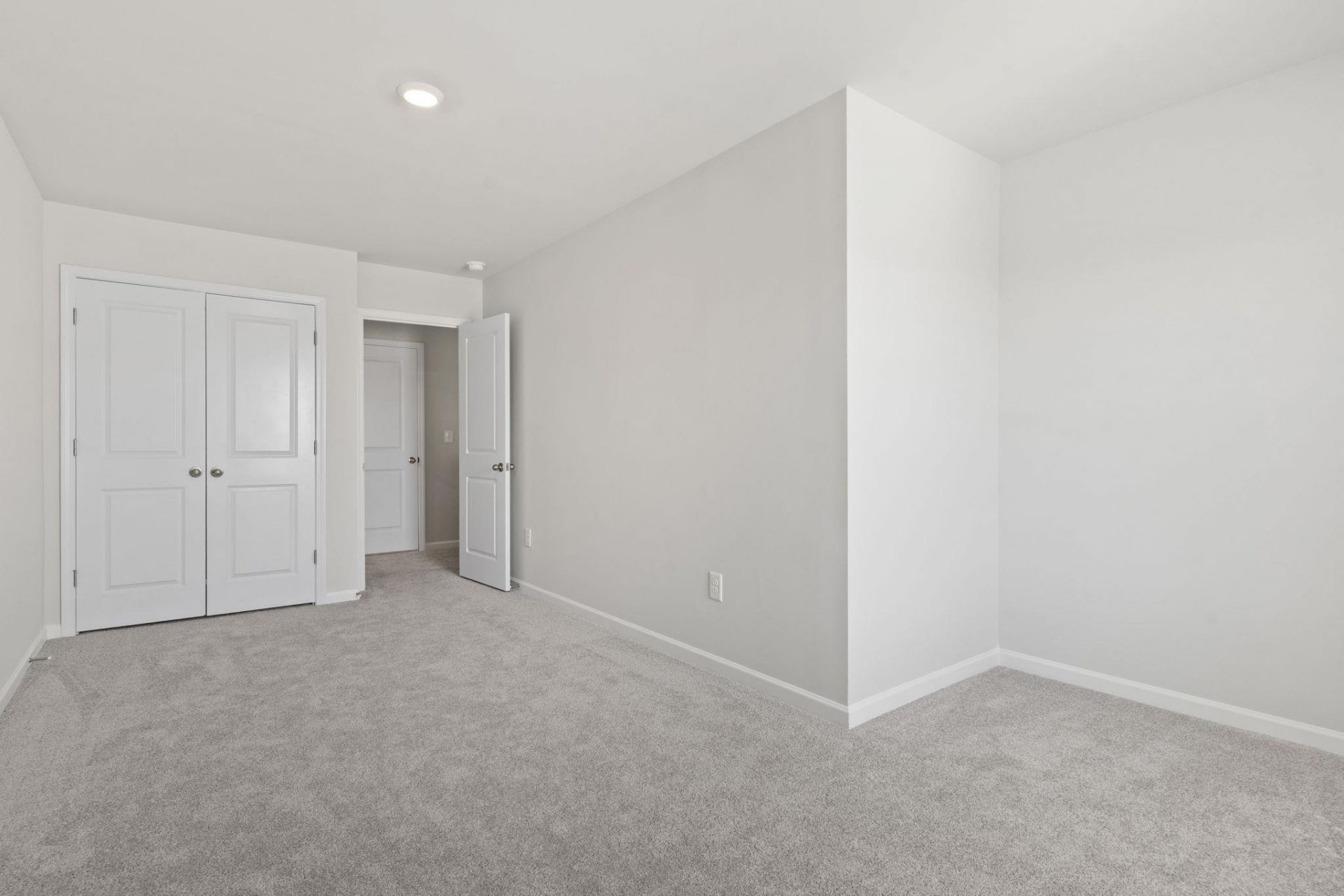 350 Sandridgebury Dr.  Photo 26