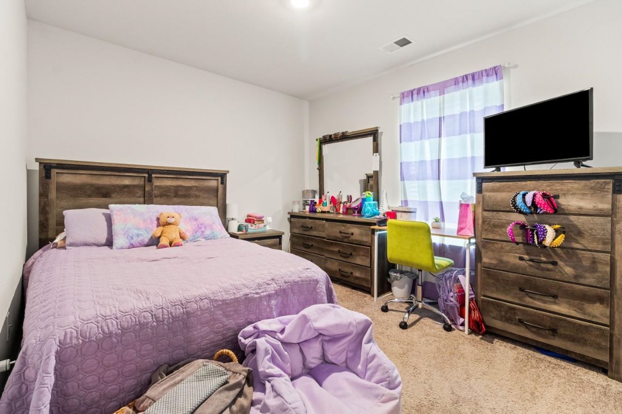 182 Pine Forest Dr. Photo 5