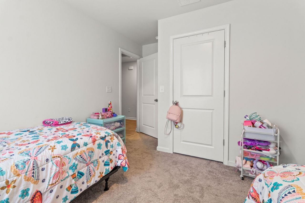 182 Pine Forest Dr. Photo 8