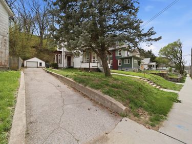 352 LINCOLN Avenue, COUNCIL BLUFFS, IA 51503