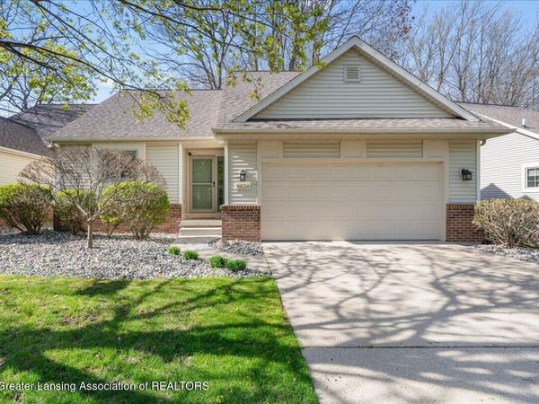 6036 Madeira Drive, Lansing, MI 48917