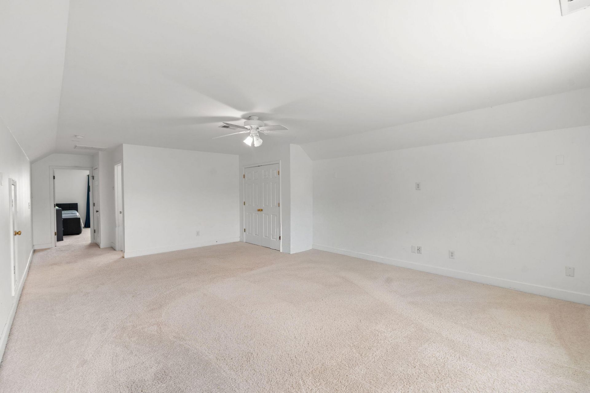 2450 Windmill Way Photo 33