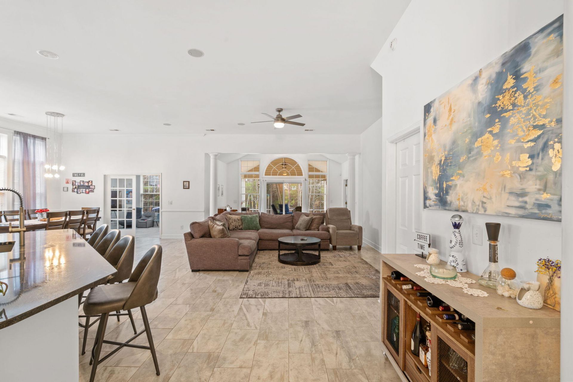 2450 Windmill Way Photo 5