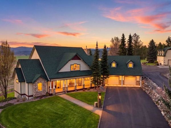 10303 N Stoneman Bluff Ln, Spokane, WA 99217