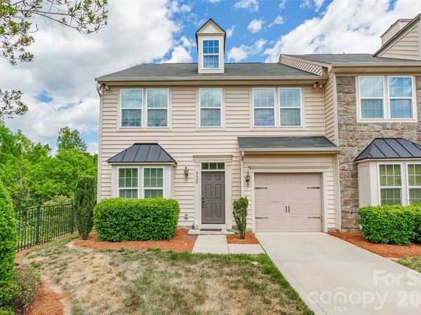 9622 Springholm Drive, Charlotte, NC 28278