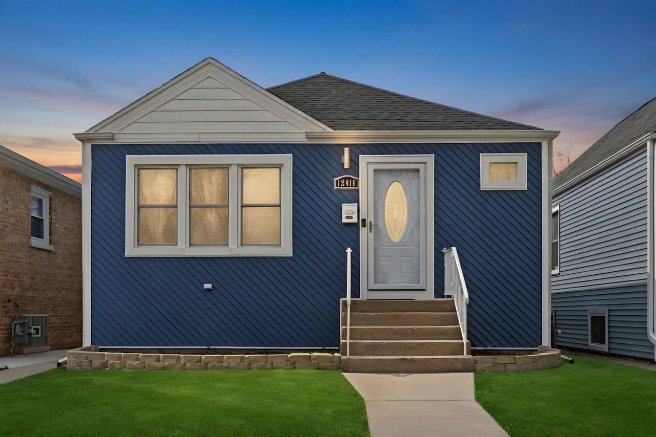 12418 S Aberdeen Street , Calumet Park, IL 60827