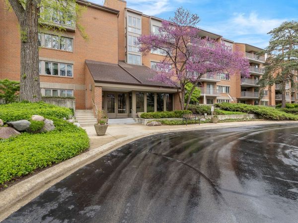 22 Park Lane, Unit 404, Park Ridge, IL 60068
