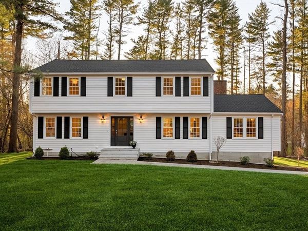 14 Snyder Road, Medfield, MA 02052