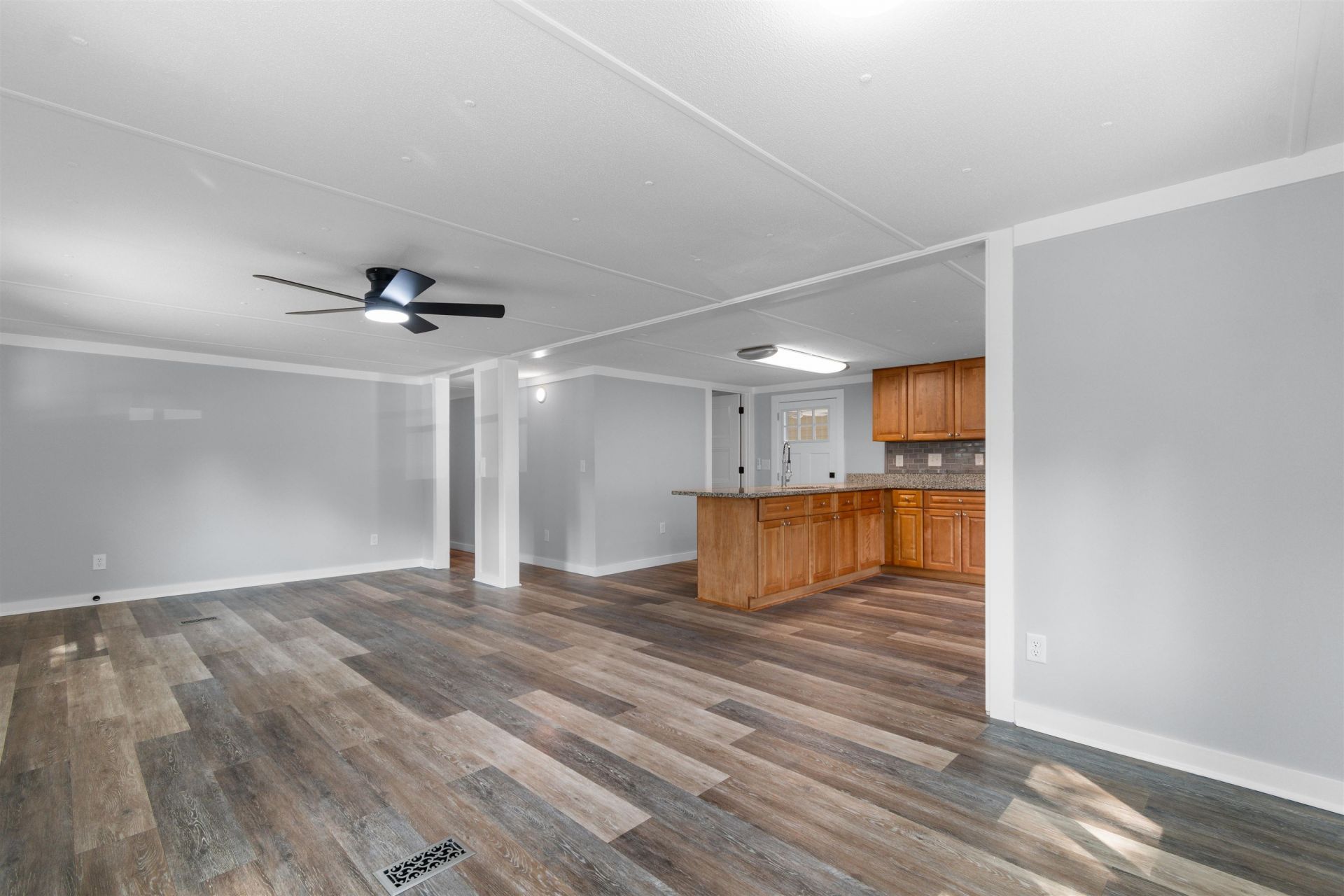614 Lesia Ln. Photo 13