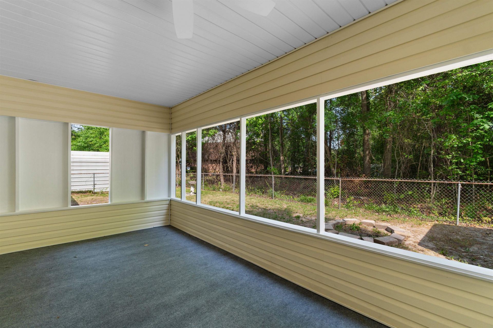 614 Lesia Ln. Photo 36